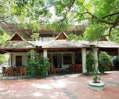 Gowri Heritage Residence